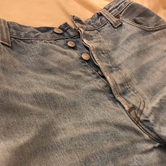 Levis vintage light blue shorts size small - Picture 3 of 4